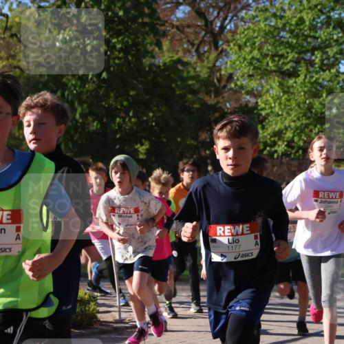 25.04.2025 - Das Zehntel Zöllner http://msf.ph/oto/7672242 26.04.2025 07:41:09 Laufen 2505, 1177, 2848 meine-sportfotos.de