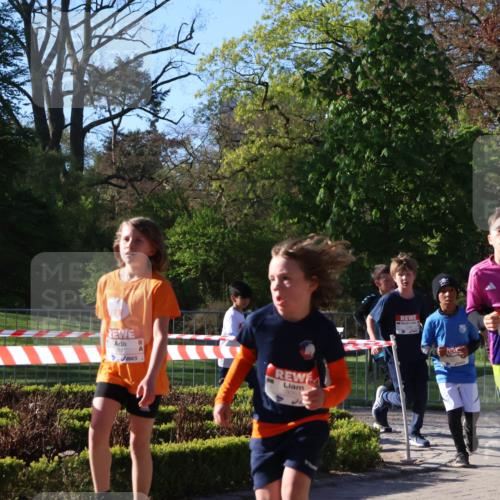 25.04.2025 - Das Zehntel Zöllner http://msf.ph/oto/7672344 26.04.2025 07:41:19 Laufen 3811, 3053 meine-sportfotos.de