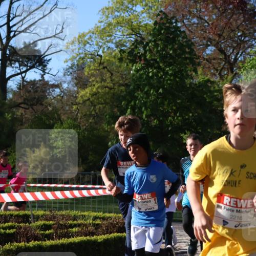 25.04.2025 - Das Zehntel Zöllner http://msf.ph/oto/7672363 26.04.2025 07:41:21 Laufen 2035, 2216 meine-sportfotos.de