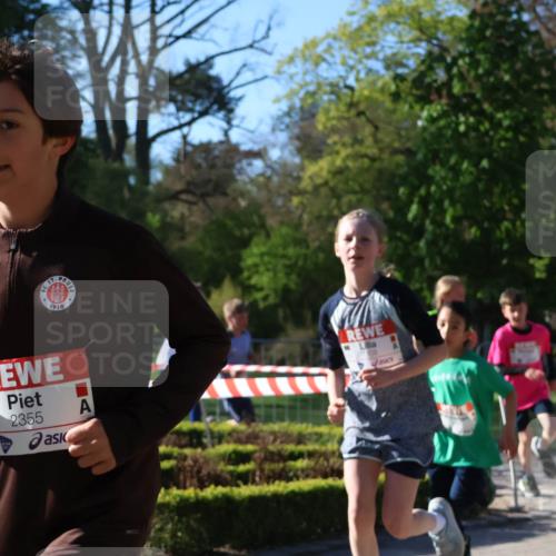 25.04.2025 - Das Zehntel Zöllner http://msf.ph/oto/7672378 26.04.2025 07:41:23 Laufen 2355, 1910 meine-sportfotos.de