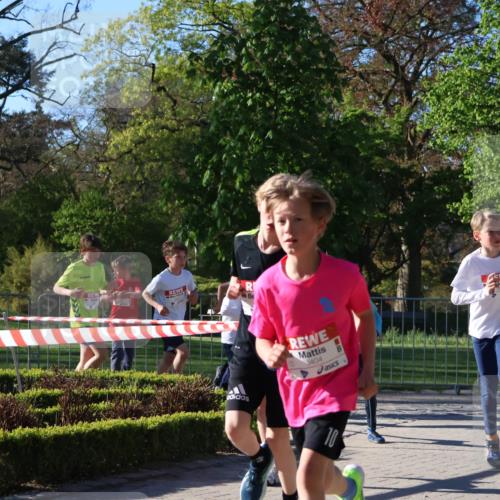 25.04.2025 - Das Zehntel Zöllner http://msf.ph/oto/7672406 26.04.2025 07:41:25 Laufen 3404 meine-sportfotos.de