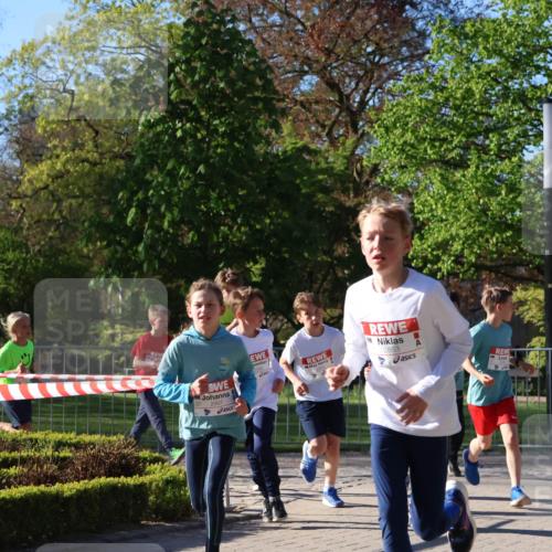 25.04.2025 - Das Zehntel Zöllner http://msf.ph/oto/7672418 26.04.2025 07:41:26 Laufen 2907, 2590, 2853 meine-sportfotos.de