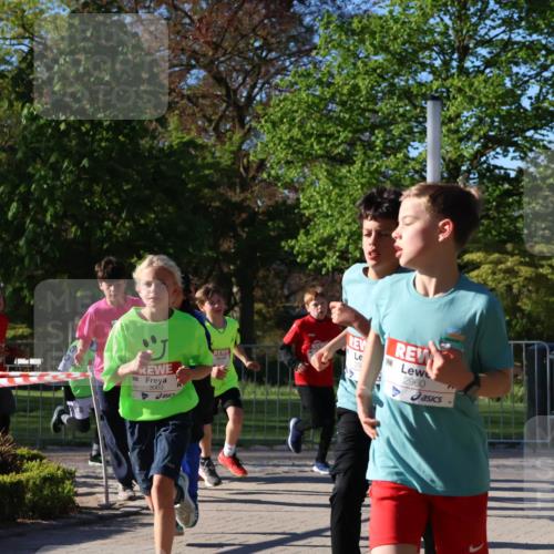 25.04.2025 - Das Zehntel Zöllner http://msf.ph/oto/7672453 26.04.2025 07:41:29 Laufen 3063, 2960 meine-sportfotos.de