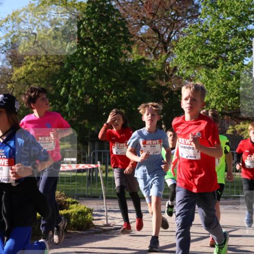 25.04.2025 - Das Zehntel Zöllner http://msf.ph/oto/7672467 26.04.2025 07:41:31 Laufen 11, 2886, 3462, 2706, 1788 meine-sportfotos.de