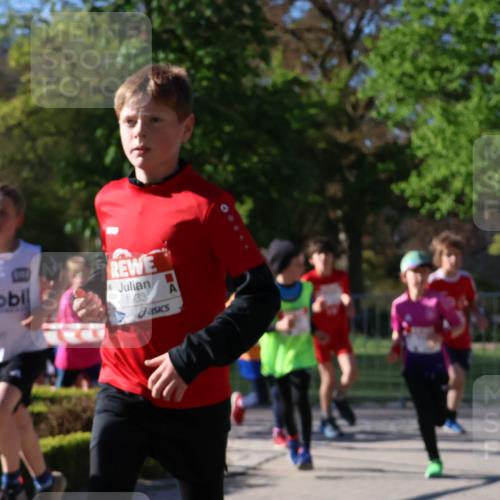25.04.2025 - Das Zehntel Zöllner http://msf.ph/oto/7672486 26.04.2025 07:41:33 Laufen 1933 meine-sportfotos.de