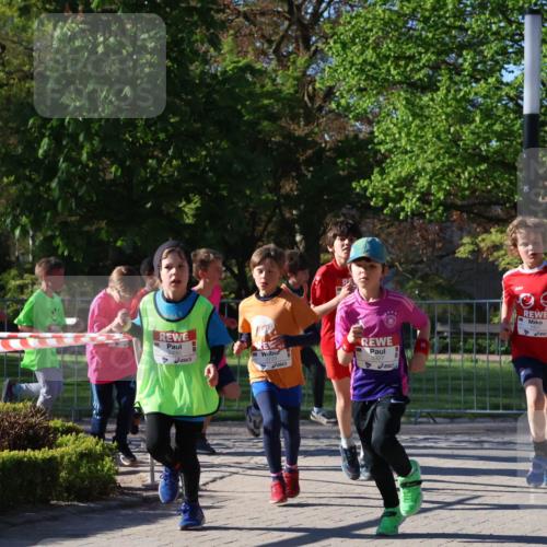 25.04.2025 - Das Zehntel Zöllner http://msf.ph/oto/7672490 26.04.2025 07:41:34 Laufen 2490, 2327, 1921, 30 meine-sportfotos.de