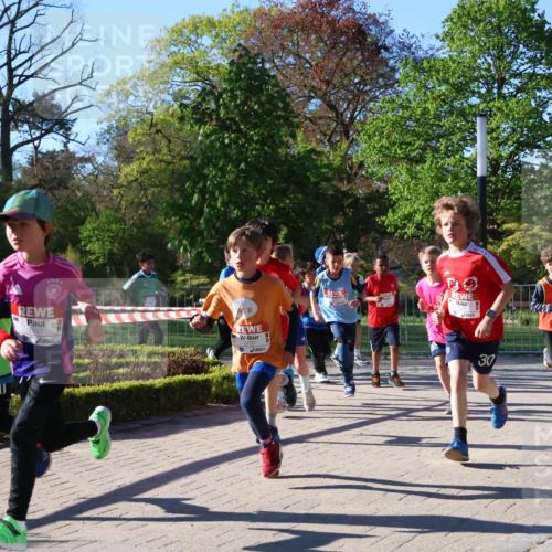 25.04.2025 - Das Zehntel Zöllner http://msf.ph/oto/7672507 26.04.2025 07:41:35 Laufen 2827, 30 meine-sportfotos.de