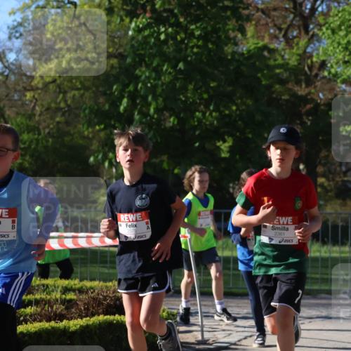 25.04.2025 - Das Zehntel Zöllner http://msf.ph/oto/7672564 26.04.2025 07:41:41 Laufen 3087, 2375, 2361 meine-sportfotos.de