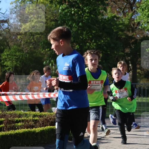 25.04.2025 - Das Zehntel Zöllner http://msf.ph/oto/7672575 26.04.2025 07:41:43 Laufen 1227, 3212 meine-sportfotos.de