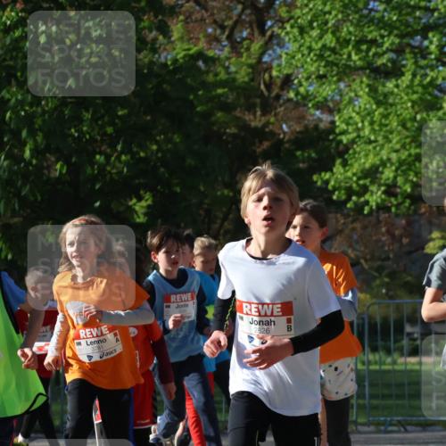 25.04.2025 - Das Zehntel Zöllner http://msf.ph/oto/7672592 26.04.2025 07:41:45 Laufen 2516, 3781, 2826, 2191 meine-sportfotos.de