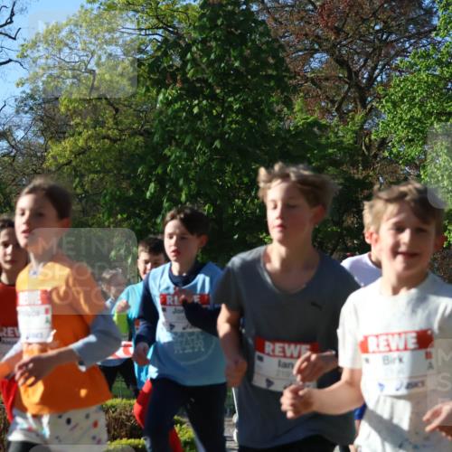 25.04.2025 - Das Zehntel Zöllner http://msf.ph/oto/7672620 26.04.2025 07:41:46 Laufen 219 meine-sportfotos.de