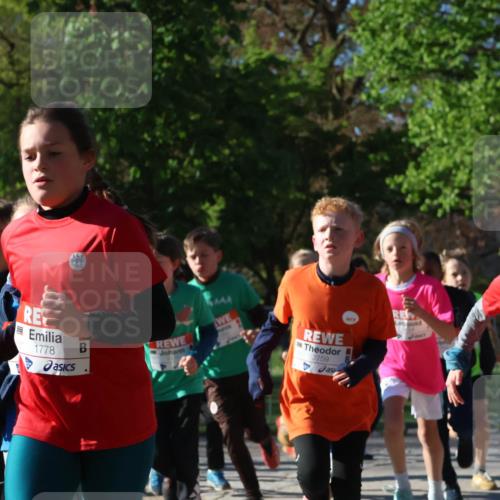 25.04.2025 - Das Zehntel Zöllner http://msf.ph/oto/7672667 26.04.2025 07:41:51 Laufen 1778, 3759, 1768 meine-sportfotos.de