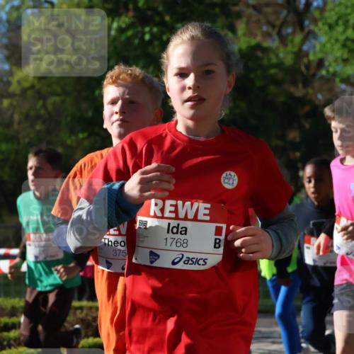 25.04.2025 - Das Zehntel Zöllner http://msf.ph/oto/7672673 26.04.2025 07:41:52 Laufen 375, 1, 68, 1768 meine-sportfotos.de