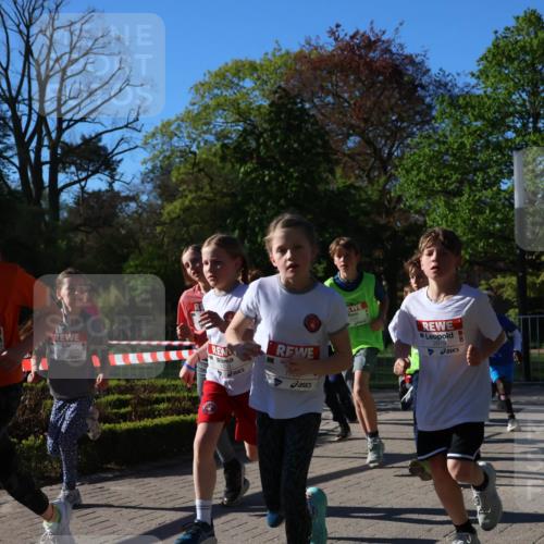 25.04.2025 - Das Zehntel Zöllner http://msf.ph/oto/7672695 26.04.2025 07:41:57 Laufen 3806, 1733, 1700, 2819 meine-sportfotos.de