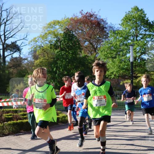 25.04.2025 - Das Zehntel Zöllner http://msf.ph/oto/7672705 26.04.2025 07:41:59 Laufen 3589, 3592 meine-sportfotos.de