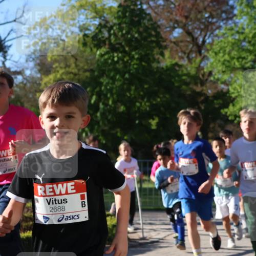 25.04.2025 - Das Zehntel Zöllner http://msf.ph/oto/7672718 26.04.2025 07:42:02 Laufen 3472, 2688 meine-sportfotos.de