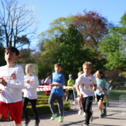 25.04.2025 - Das Zehntel Zöllner http://msf.ph/oto/7672737 26.04.2025 07:42:04 Laufen  meine-sportfotos.de