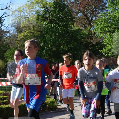 25.04.2025 - Das Zehntel Zöllner http://msf.ph/oto/7672773 26.04.2025 07:42:11 Laufen 1089, 2464, 1568, 2173, 2181 meine-sportfotos.de