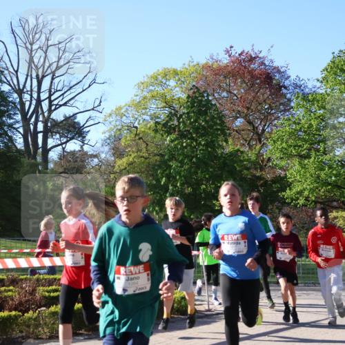 25.04.2025 - Das Zehntel Zöllner http://msf.ph/oto/7672786 26.04.2025 07:42:12 Laufen 1264 meine-sportfotos.de
