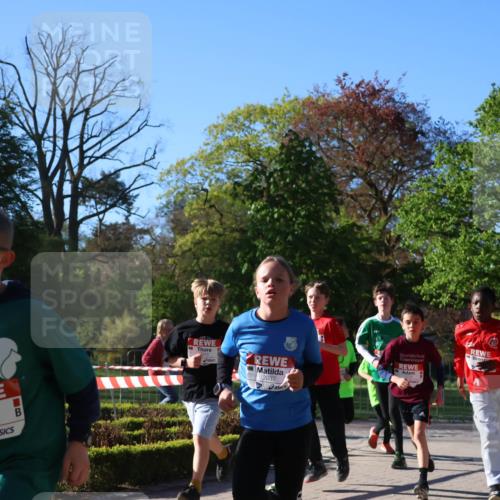 25.04.2025 - Das Zehntel Zöllner http://msf.ph/oto/7672791 26.04.2025 07:42:13 Laufen 1264, 2037 meine-sportfotos.de