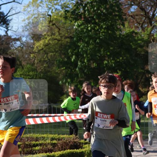 25.04.2025 - Das Zehntel Zöllner http://msf.ph/oto/7672814 26.04.2025 07:42:17 Laufen 2957, 2205 meine-sportfotos.de
