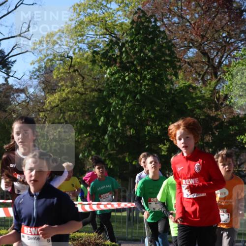 25.04.2025 - Das Zehntel Zöllner http://msf.ph/oto/7672835 26.04.2025 07:42:20 Laufen 2639, 2611 meine-sportfotos.de