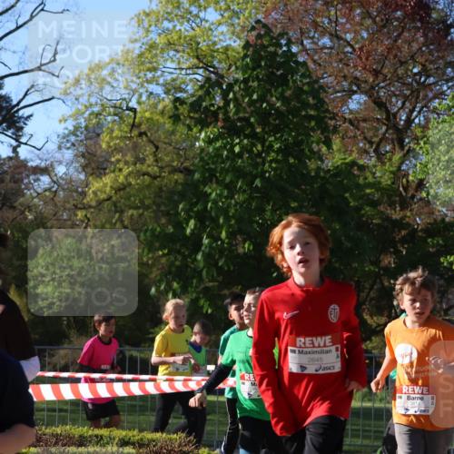 25.04.2025 - Das Zehntel Zöllner http://msf.ph/oto/7672839 26.04.2025 07:42:20 Laufen 16, 2645, 3814 meine-sportfotos.de