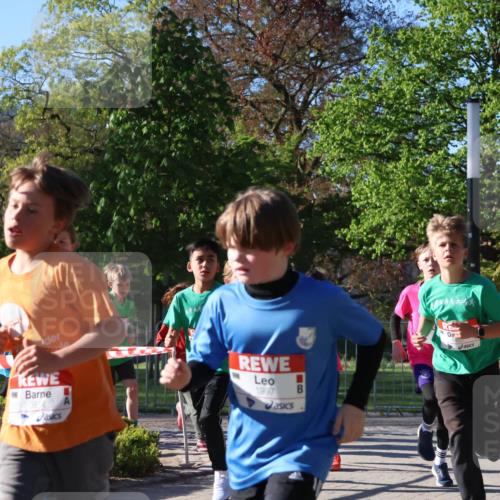 25.04.2025 - Das Zehntel Zöllner http://msf.ph/oto/7672849 26.04.2025 07:42:22 Laufen 1997 meine-sportfotos.de