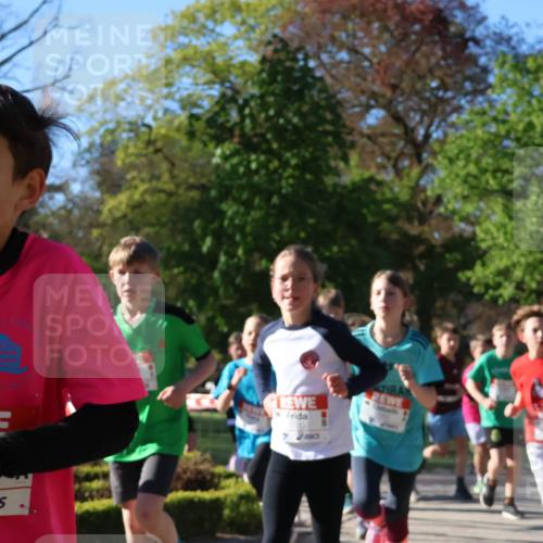 25.04.2025 - Das Zehntel Zöllner http://msf.ph/oto/7672864 26.04.2025 07:42:24 Laufen 3461 meine-sportfotos.de
