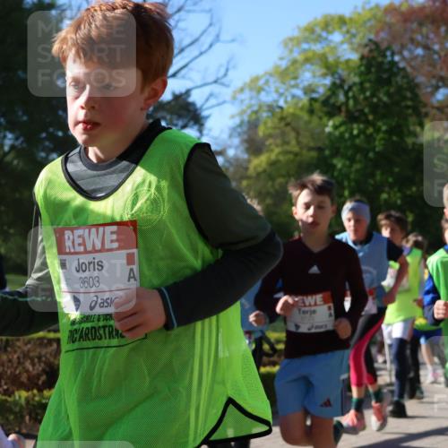 25.04.2025 - Das Zehntel Zöllner http://msf.ph/oto/7672889 26.04.2025 07:42:28 Laufen 3603, 2125, 1531 meine-sportfotos.de