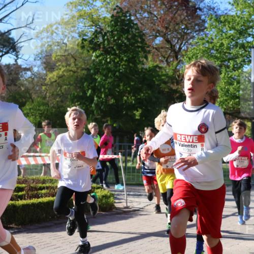 25.04.2025 - Das Zehntel Zöllner http://msf.ph/oto/7672911 26.04.2025 07:42:32 Laufen 2857, 2872, 1739 meine-sportfotos.de