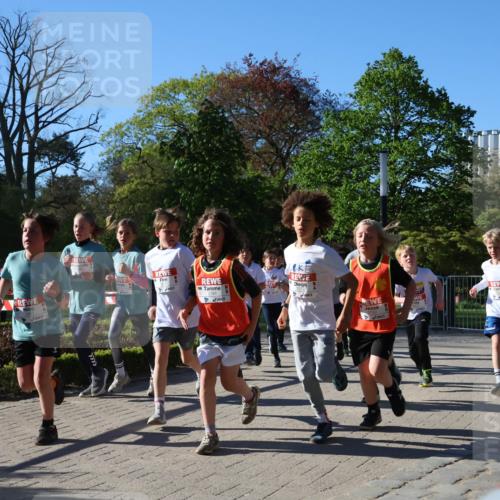 25.04.2025 - Das Zehntel Zöllner http://msf.ph/oto/7672947 26.04.2025 07:42:38 Laufen 2796 meine-sportfotos.de