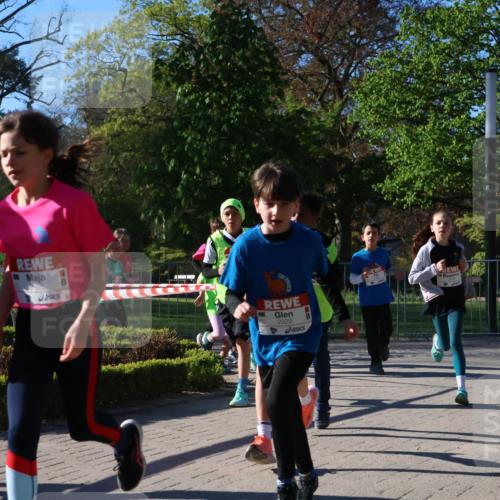 25.04.2025 - Das Zehntel Zöllner http://msf.ph/oto/7672984 26.04.2025 07:42:43 Laufen 2329 meine-sportfotos.de