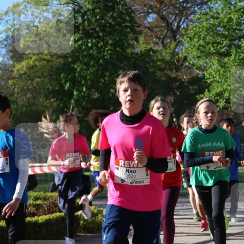 25.04.2025 - Das Zehntel Zöllner http://msf.ph/oto/7673017 26.04.2025 07:42:47 Laufen 2336, 2332, 3533, 1464, 1570 meine-sportfotos.de