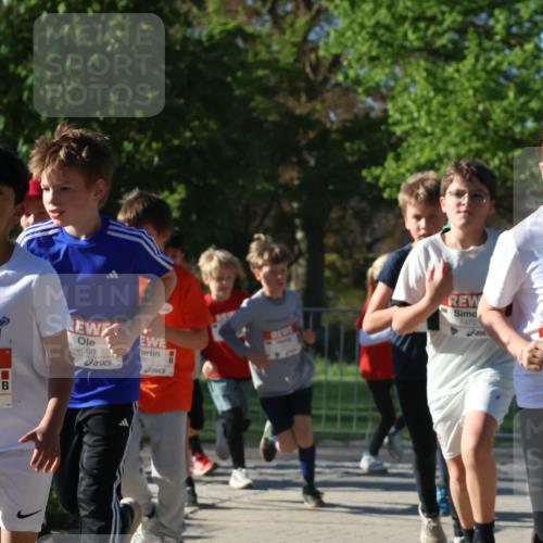 25.04.2025 - Das Zehntel Zöllner http://msf.ph/oto/7673041 26.04.2025 07:42:51 Laufen 2148, 2668, 733, 1470, 2851 meine-sportfotos.de