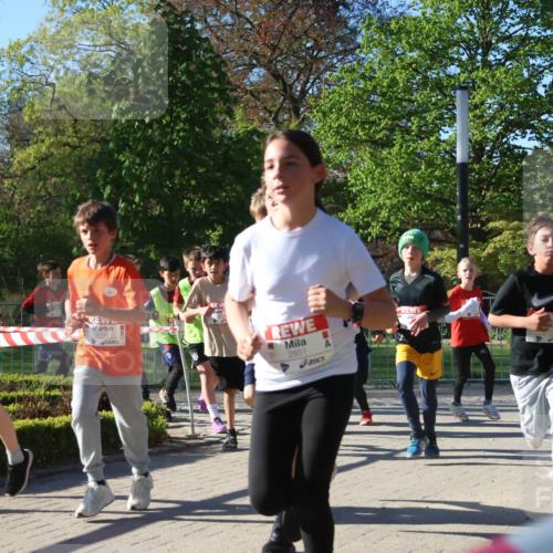 25.04.2025 - Das Zehntel Zöllner http://msf.ph/oto/7673047 26.04.2025 07:42:51 Laufen 3733, 2851 meine-sportfotos.de