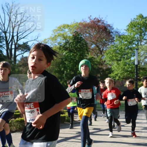 25.04.2025 - Das Zehntel Zöllner http://msf.ph/oto/7673061 26.04.2025 07:42:53 Laufen 2591, 2708, 2953 meine-sportfotos.de