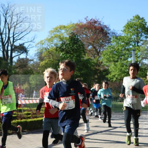 25.04.2025 - Das Zehntel Zöllner http://msf.ph/oto/7673066 26.04.2025 07:42:54 Laufen 2403, 10, 908 meine-sportfotos.de