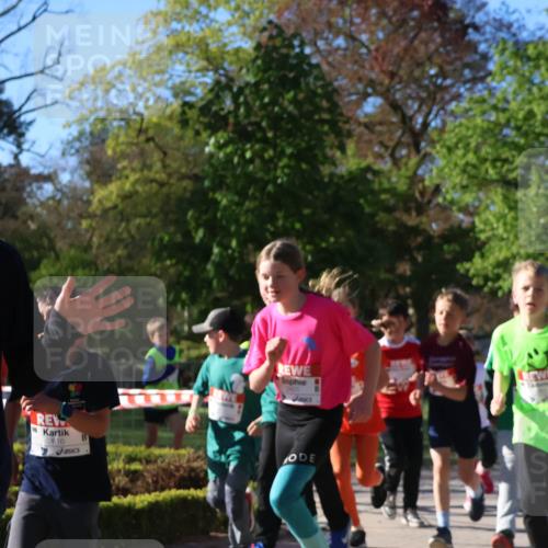 25.04.2025 - Das Zehntel Zöllner http://msf.ph/oto/7673092 26.04.2025 07:42:57 Laufen 2653, 2616 meine-sportfotos.de