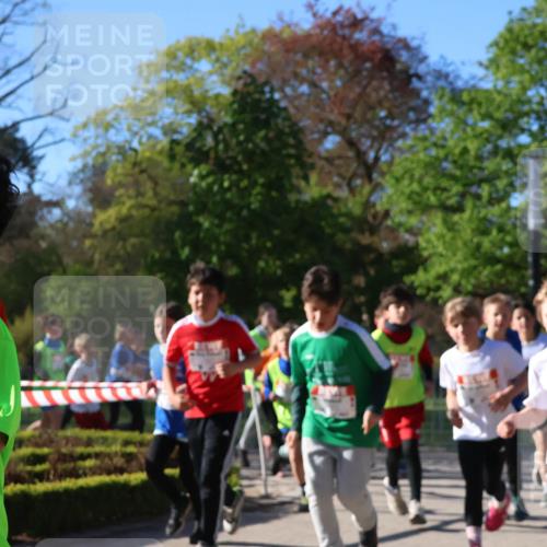 25.04.2025 - Das Zehntel Zöllner http://msf.ph/oto/7673109 26.04.2025 07:42:59 Laufen 3059 meine-sportfotos.de