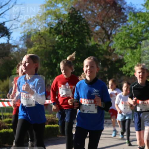 25.04.2025 - Das Zehntel Zöllner http://msf.ph/oto/7673157 26.04.2025 07:43:04 Laufen 1210, 1236 meine-sportfotos.de