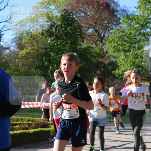 25.04.2025 - Das Zehntel Zöllner http://msf.ph/oto/7673167 26.04.2025 07:43:05 Laufen 1235, 2679, 96, 2168 meine-sportfotos.de