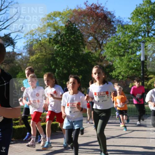 25.04.2025 - Das Zehntel Zöllner http://msf.ph/oto/7673172 26.04.2025 07:43:05 Laufen 2679, 2162, 2168 meine-sportfotos.de