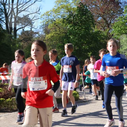 25.04.2025 - Das Zehntel Zöllner http://msf.ph/oto/7673218 26.04.2025 07:43:10 Laufen 1195 meine-sportfotos.de