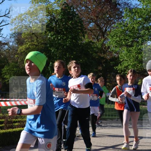 25.04.2025 - Das Zehntel Zöllner http://msf.ph/oto/7673292 26.04.2025 07:43:17 Laufen 2985, 1990, 2862, 2033 meine-sportfotos.de