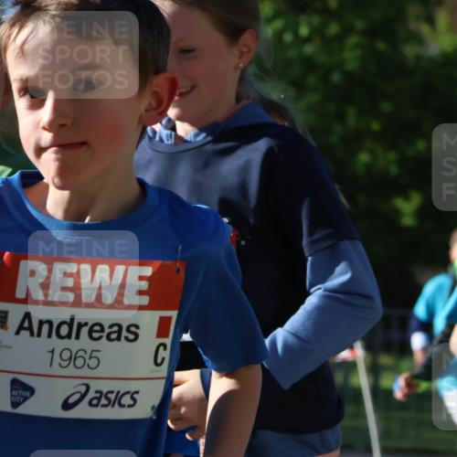 25.04.2025 - Das Zehntel Zöllner http://msf.ph/oto/7673366 26.04.2025 07:43:25 Laufen 1965, 1965 meine-sportfotos.de