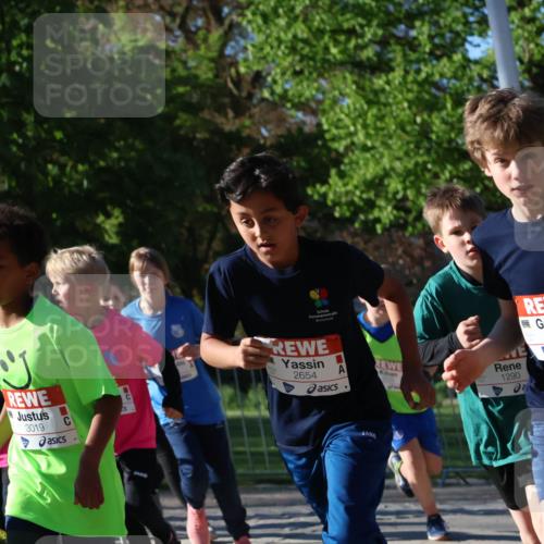 25.04.2025 - Das Zehntel Zöllner http://msf.ph/oto/7673381 26.04.2025 07:43:27 Laufen 3019, 2654, 1290, 2648, 1291 meine-sportfotos.de