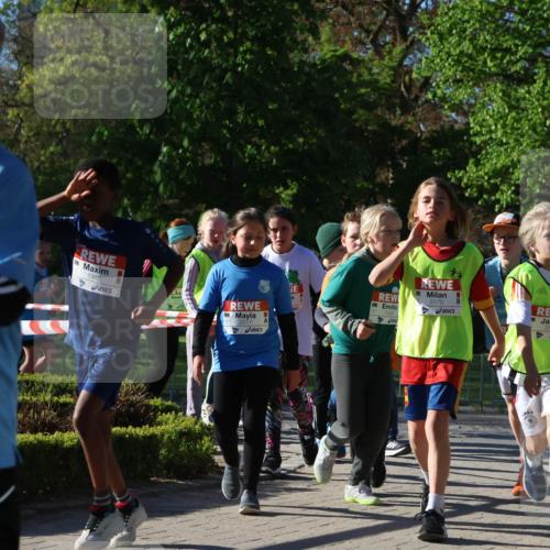 25.04.2025 - Das Zehntel Zöllner http://msf.ph/oto/7673471 26.04.2025 07:43:38 Laufen 2697, 1946, 2012, 3170, 3184, 2084 meine-sportfotos.de