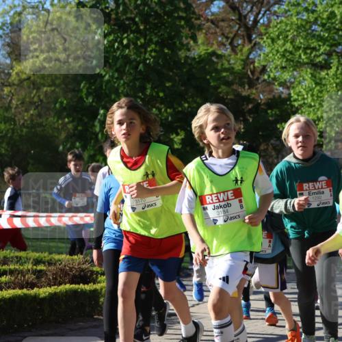 25.04.2025 - Das Zehntel Zöllner http://msf.ph/oto/7673482 26.04.2025 07:43:39 Laufen 3170, 3184, 1292, 3165 meine-sportfotos.de