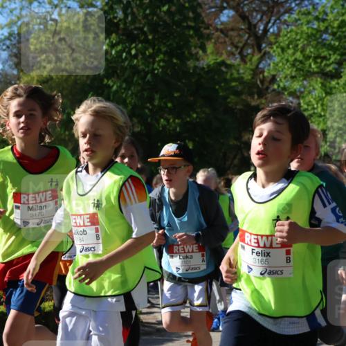 25.04.2025 - Das Zehntel Zöllner http://msf.ph/oto/7673486 26.04.2025 07:43:39 Laufen 3170, 184, 3101, 3165, 2084 meine-sportfotos.de